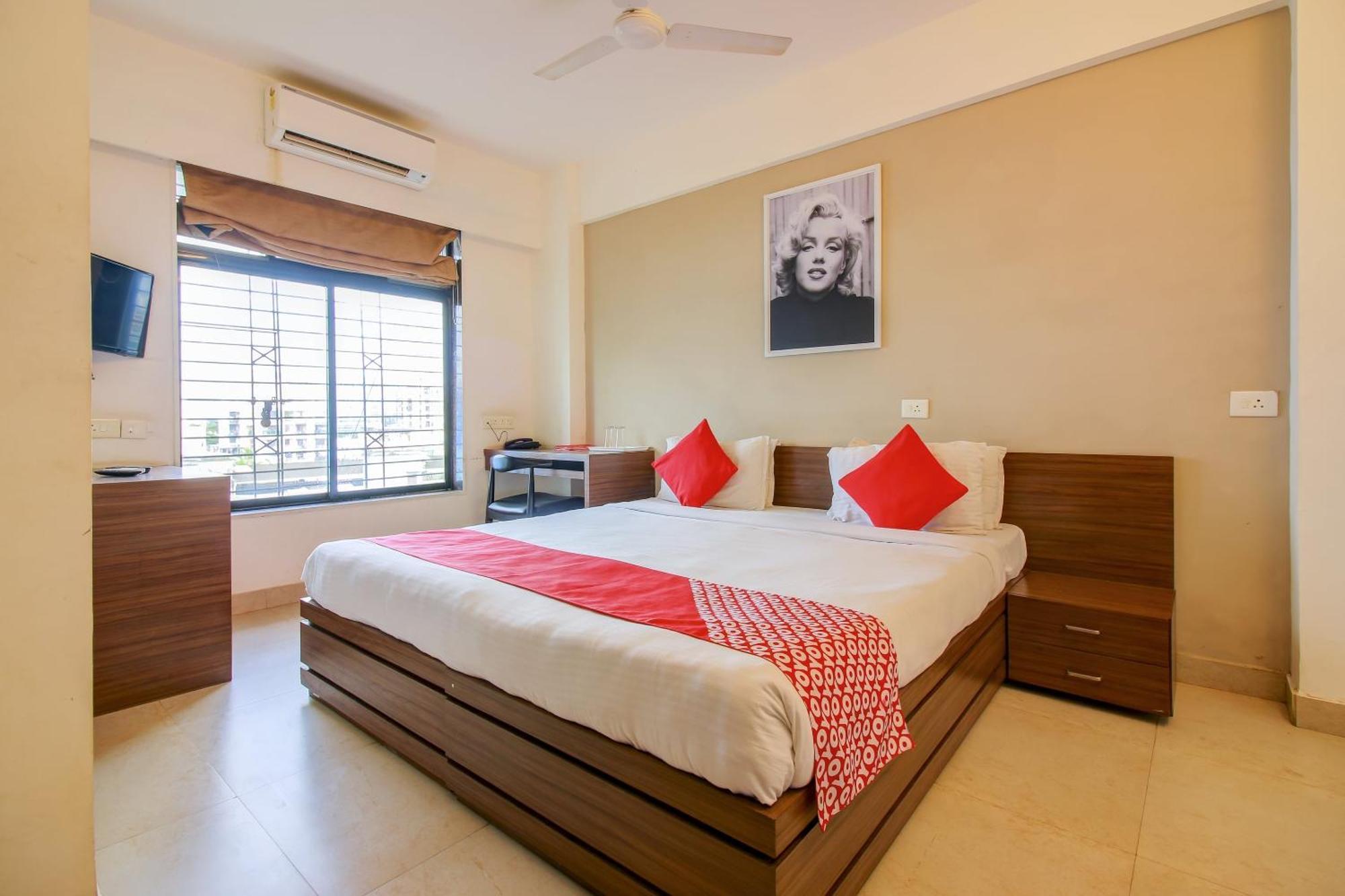 Super Collection O Panchratna Hotel Panvel Luaran gambar